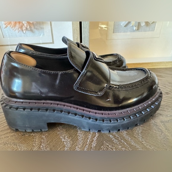 Shiny P Loafers. Black. Size 38. Excellent Condition. Work once. - Picture 8 of 8